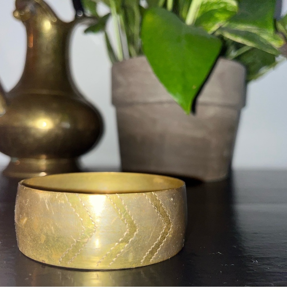 Vintage chunky gold metal bangle